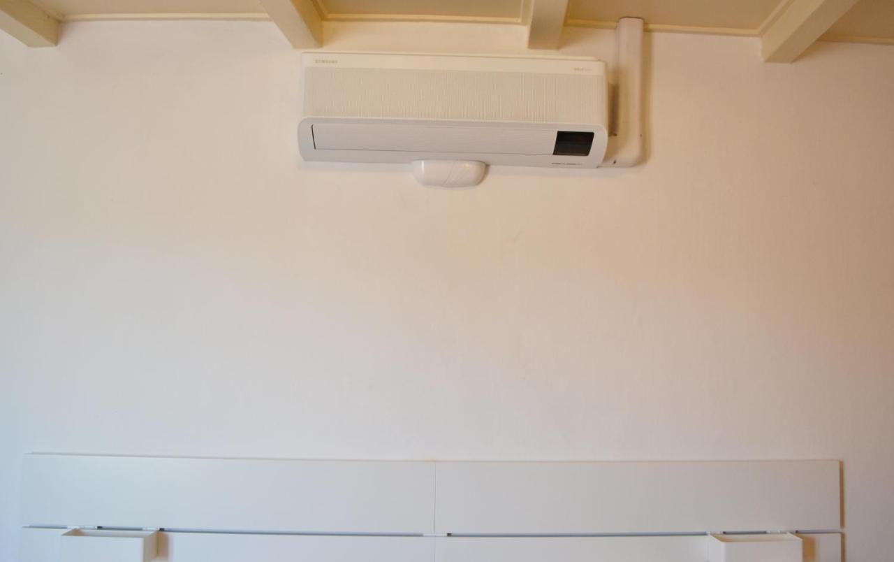 L'Antico Borgo Apartment Lesa Exterior photo